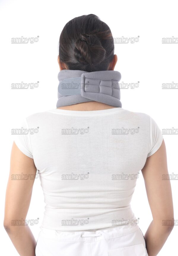 Cervical Collar Soft Eyelet Premium